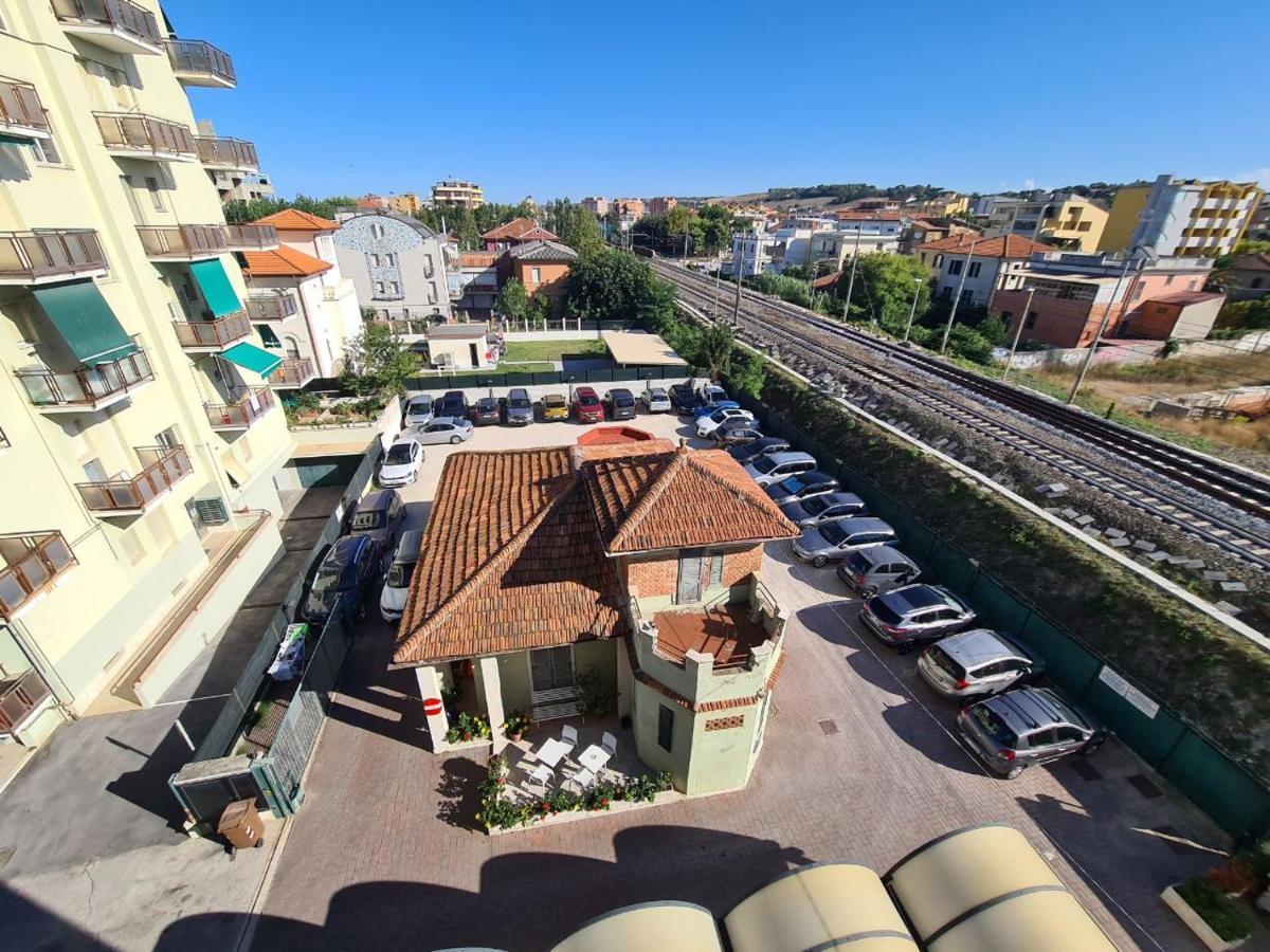 Hotel Fiorella Senigallia Eksteriør bilde